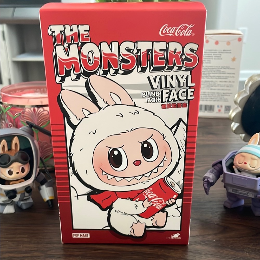 Labubu Coca-Cola The Monsters Vinyl Box - Red